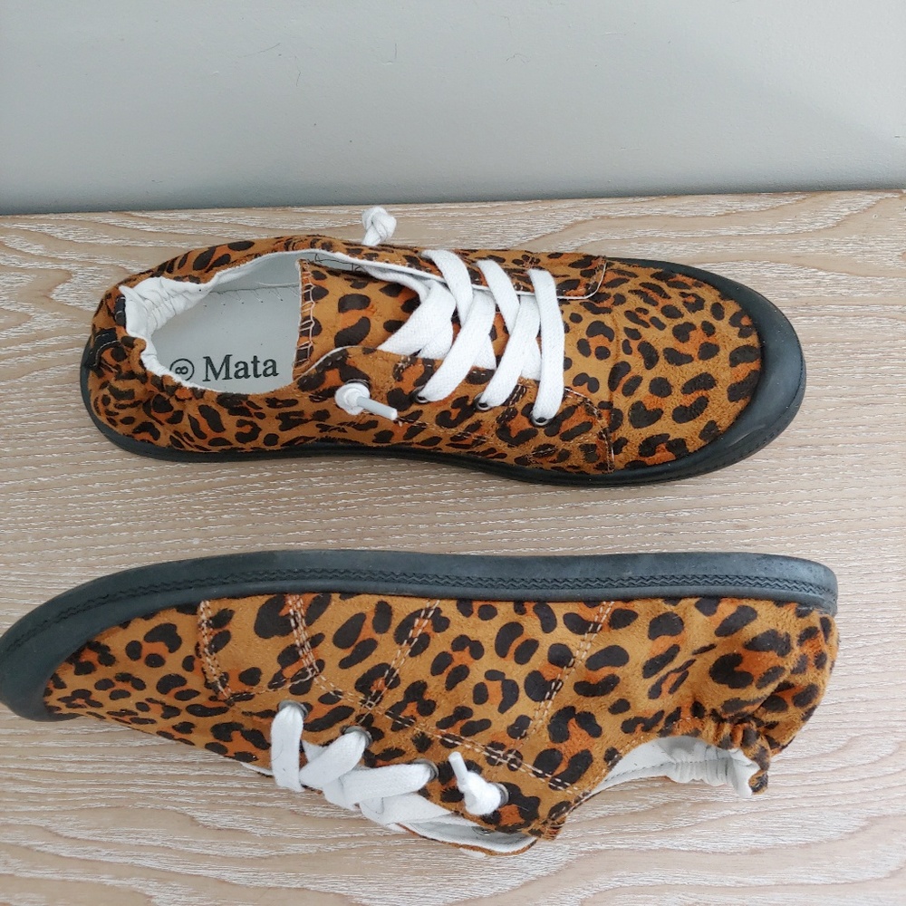 Shoes - Picture 4 of 4